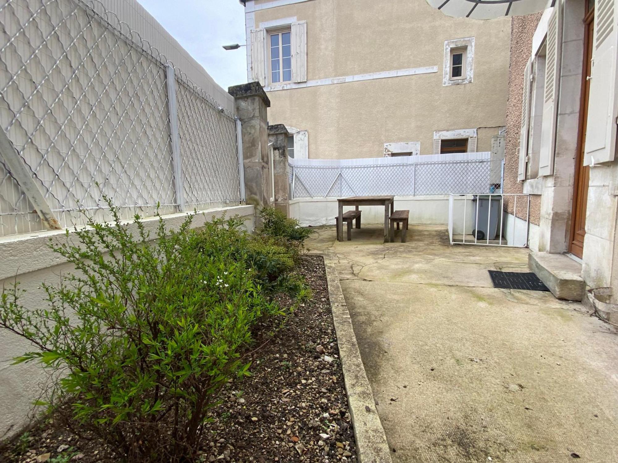 Maison Au Centre De Tanlay Villa Kültér fotó